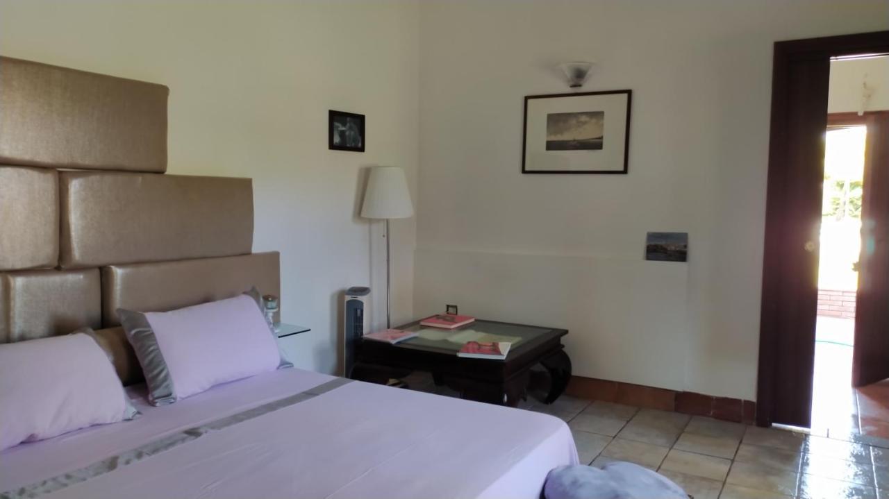 Villa Le Tre Dame B&B Battipaglia Exterior photo